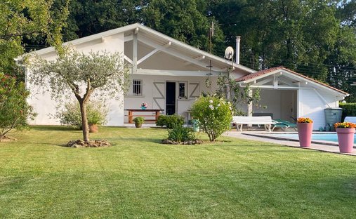 House in Biarritz, Nouvelle-Aquitaine, France 1