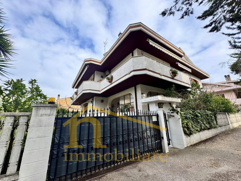 Villa à Sainte Philomène, Montesilvano, Abruzzes 1 - 18267017