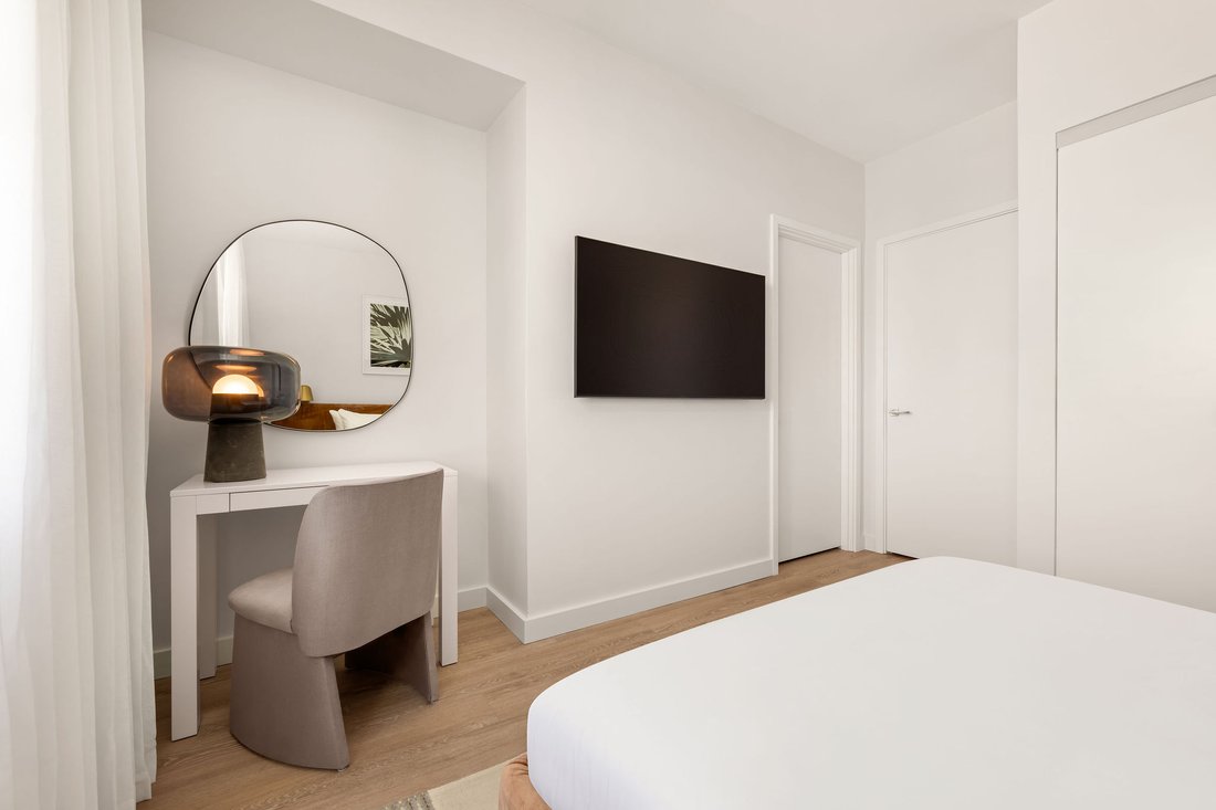 Condo in George Town, George Town, Cayman Islands 4 - 18267042