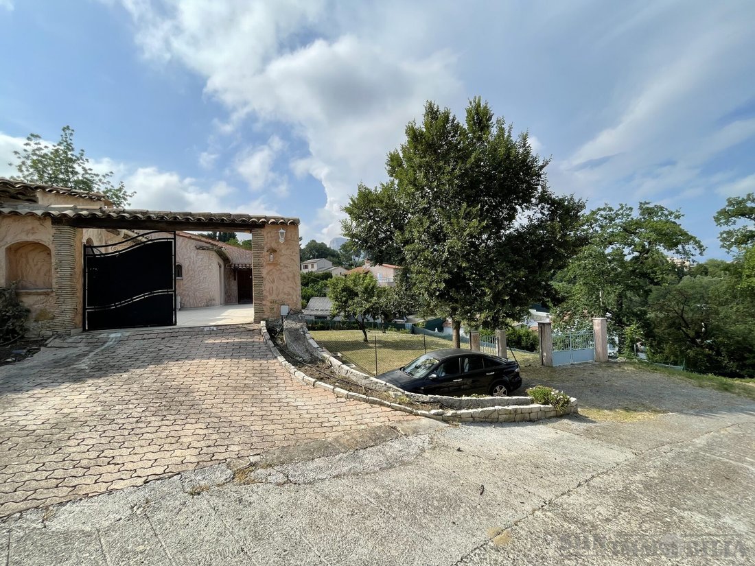 Villa in Nord, La Gaude, France 3 - 18267236