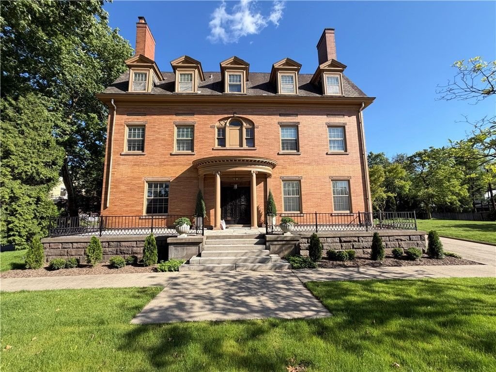House in Pittsburgh, Pennsylvania, United States 1 - 18267293