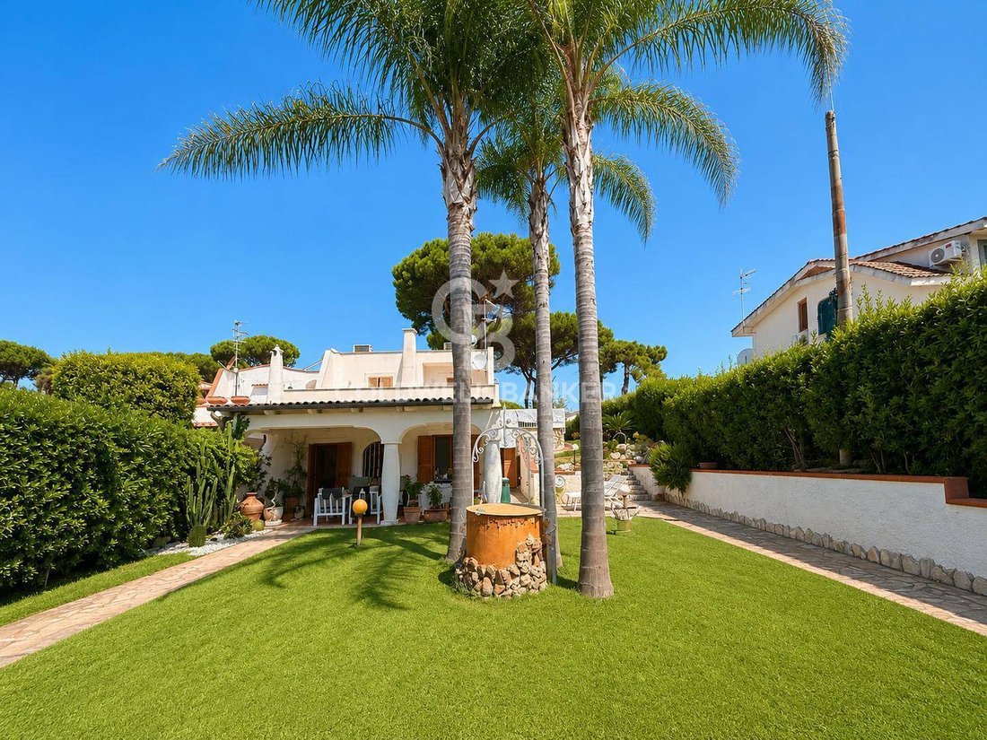 Villa in San Felice Circeo, Lazio, Italy 2 - 18267020