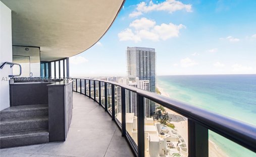 House in Sunny Isles Beach, Florida, United States 1