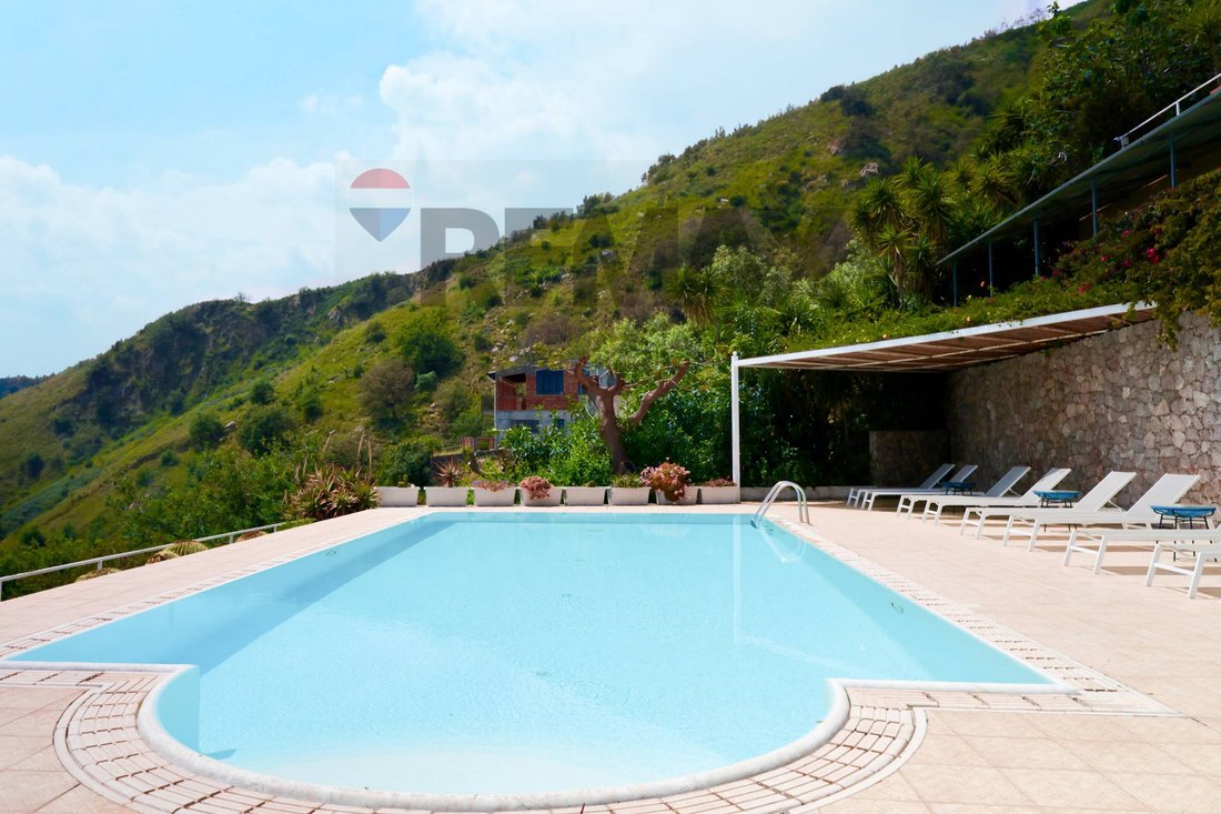 Villa in Letojanni, Sicily, Italy 2 - 18267032