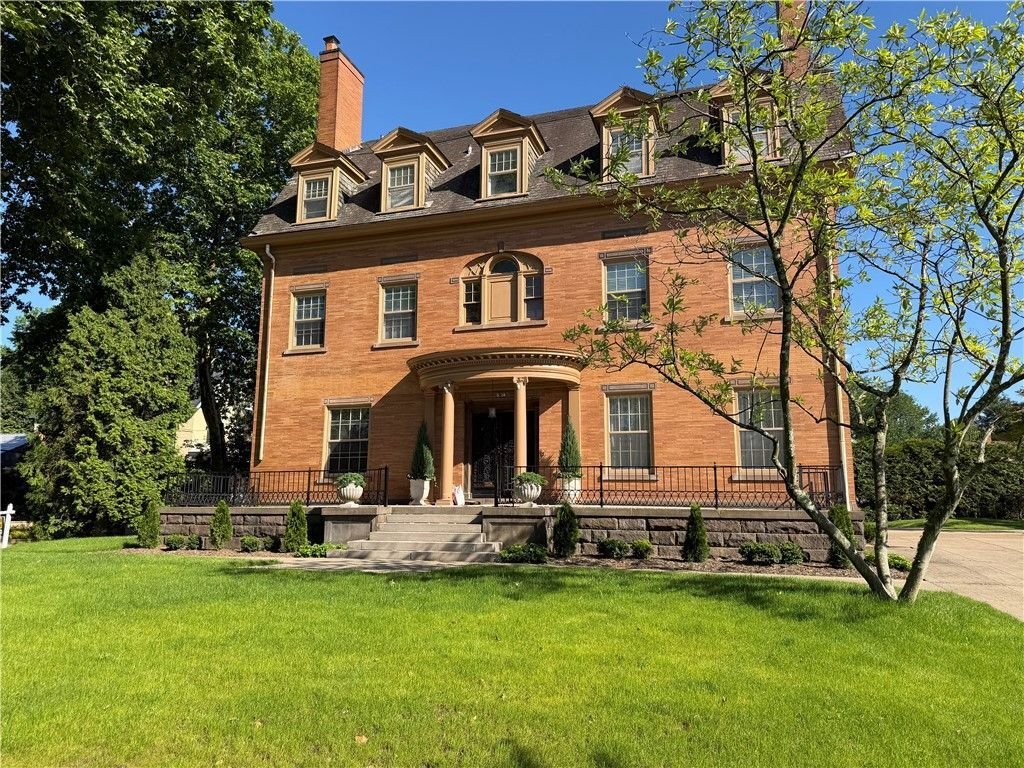 House in Pittsburgh, Pennsylvania, United States 2 - 18267293
