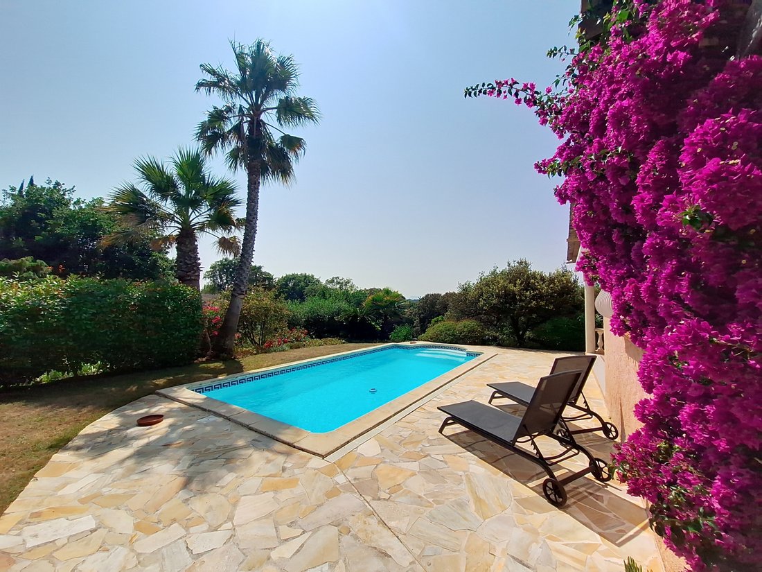 Villa in Exterieurs, Frejus, France 3 - 16502141