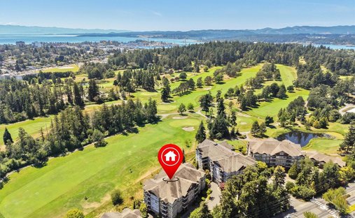 Condo in Esquimalt, British Columbia, Canada 1