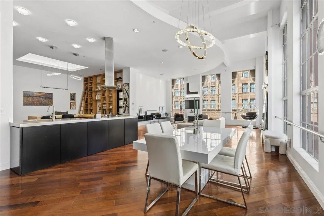 Condo in San Diego, California, United States 3 - 18268164