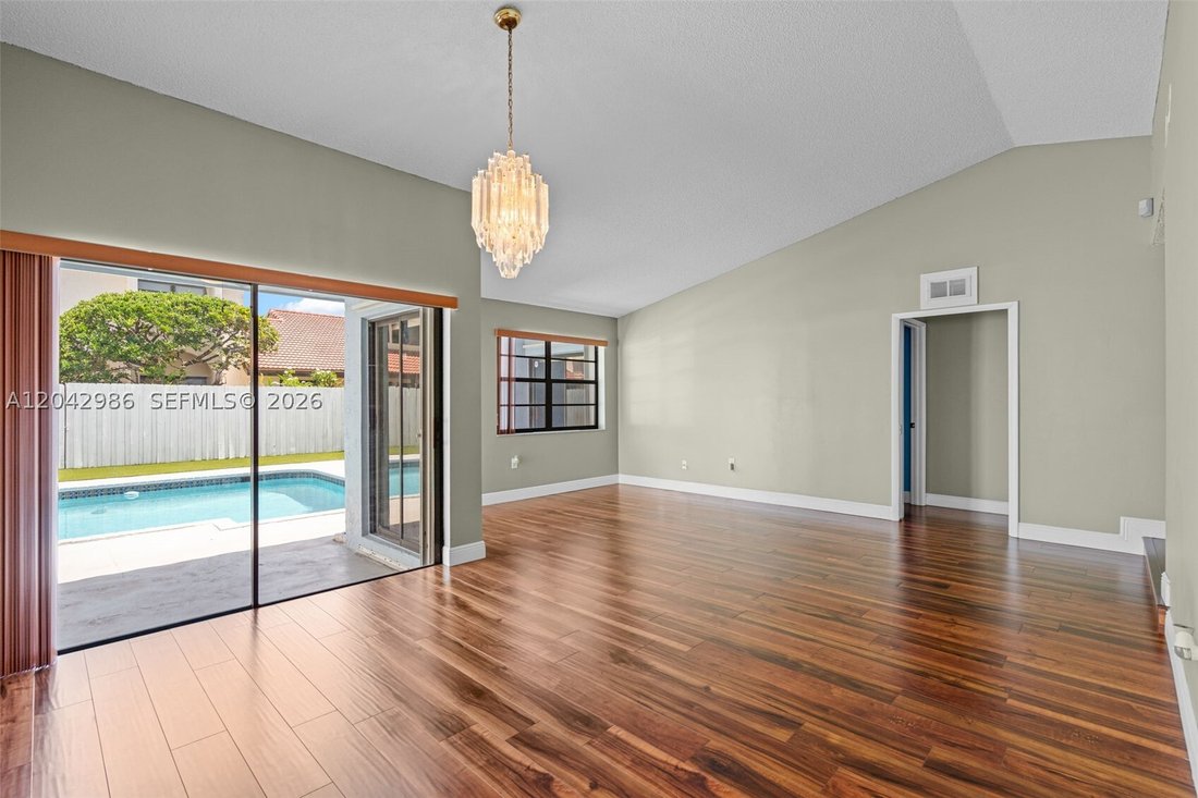House in West Miami, Florida, United States 4 - 18267354