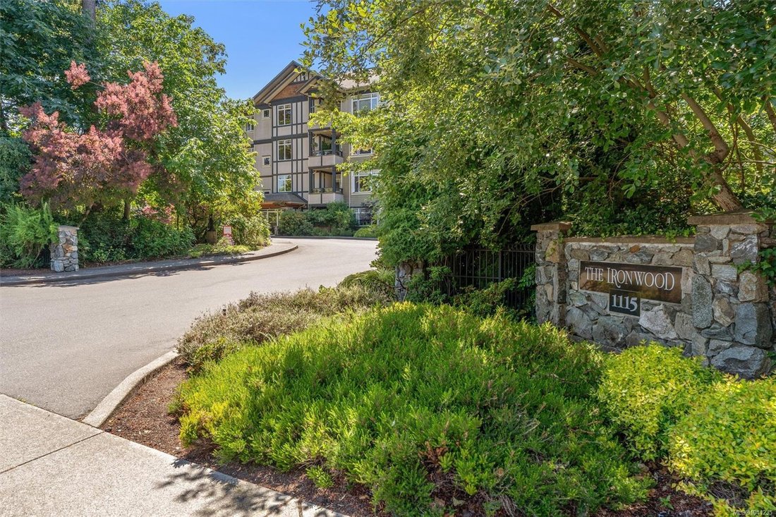 Condo in Esquimalt, British Columbia, Canada 4 - 18268730