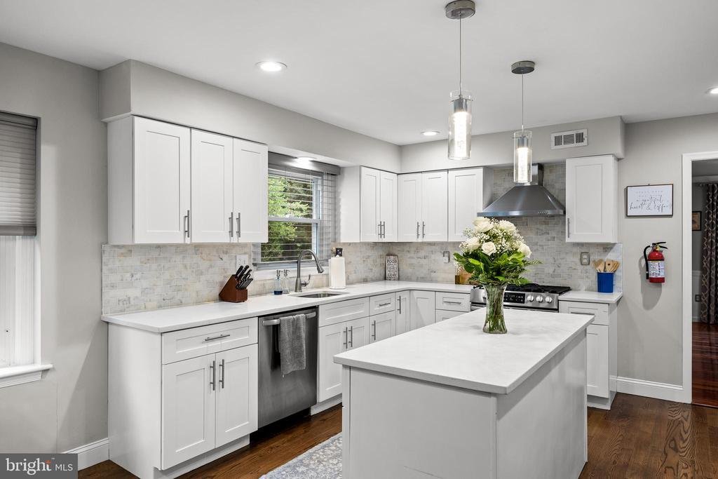 House in Cherry Hill, New Jersey, United States 4 - 18267642