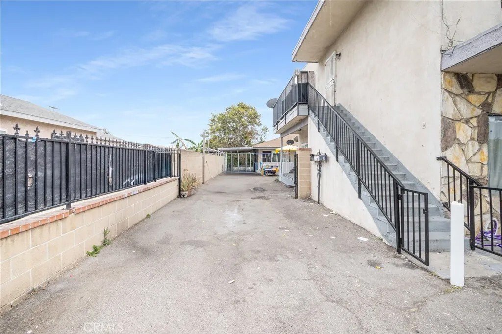 Condo in Santa Ana, California, United States 2 - 18268191