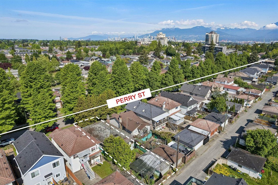 House in Vancouver, British Columbia, Canada 3 - 18268766