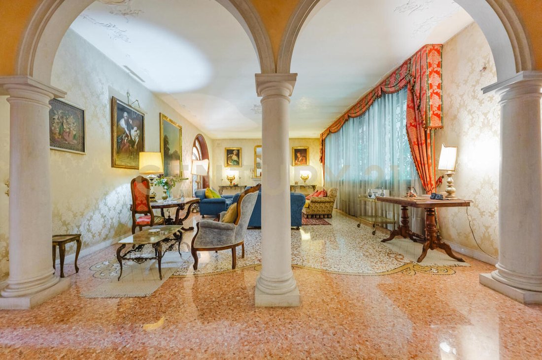 Villa in Stra, Veneto, Italy 3 - 17144516