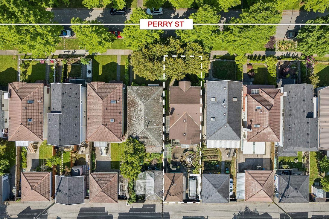 House in Vancouver, British Columbia, Canada 5 - 18268765
