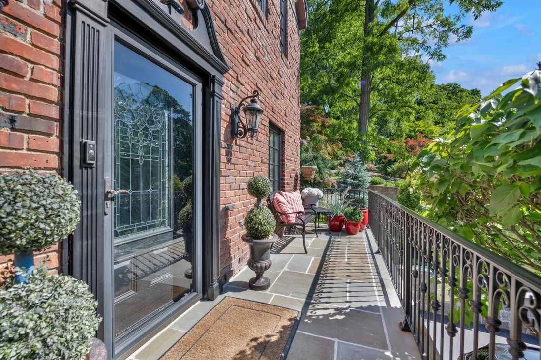 House in Roslyn, New York, United States 2 - 18268665