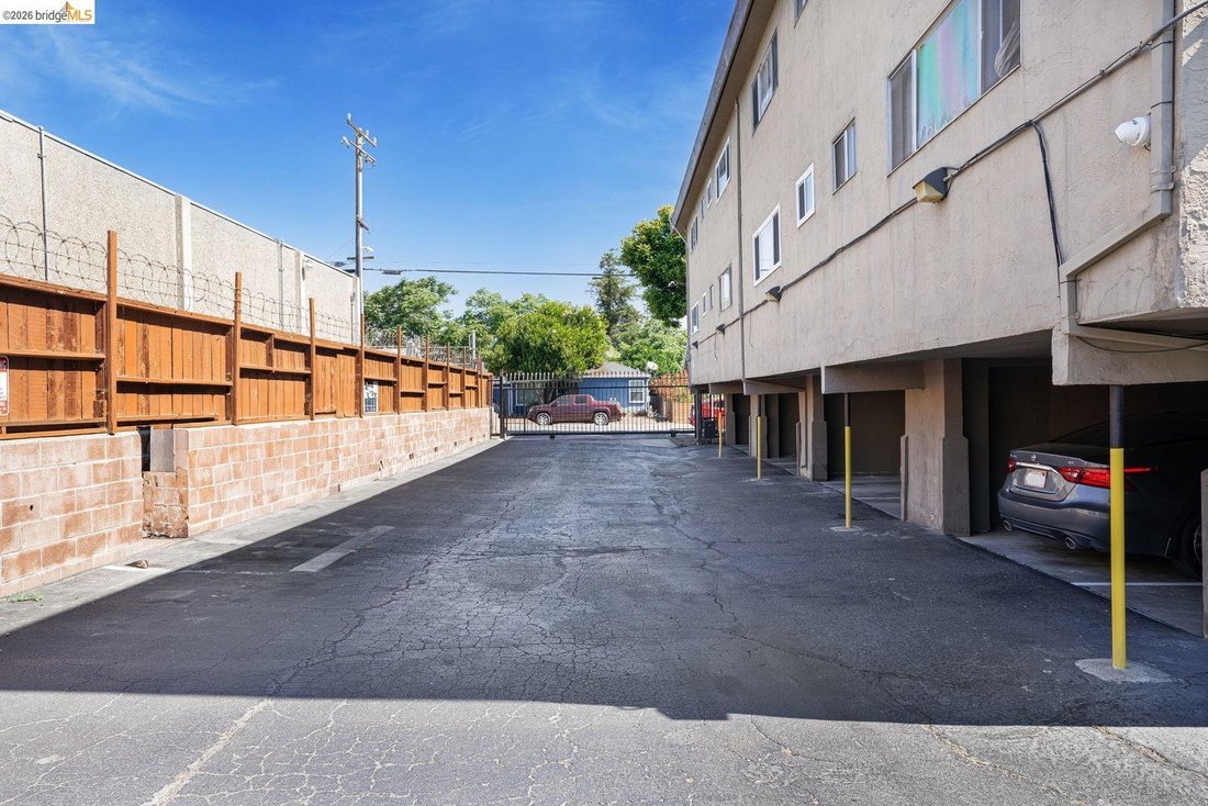 Antioch, California, United States 5 - 18268277