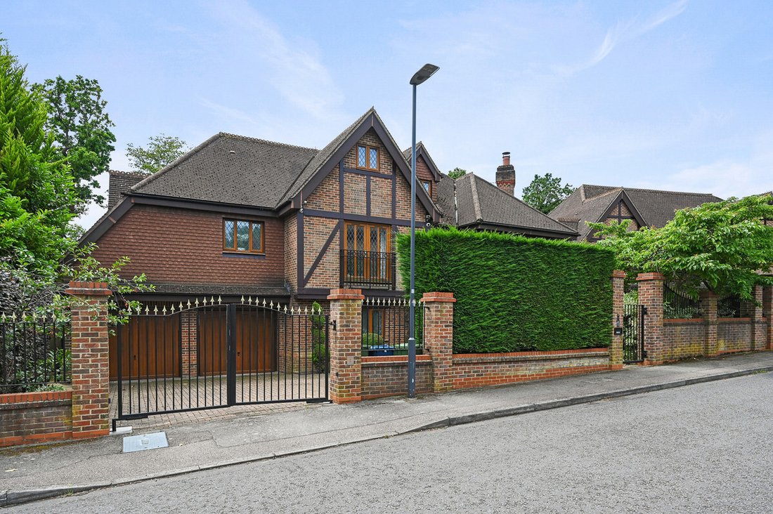 House in Great Stanmore, Harrow, England 3 - 18267539