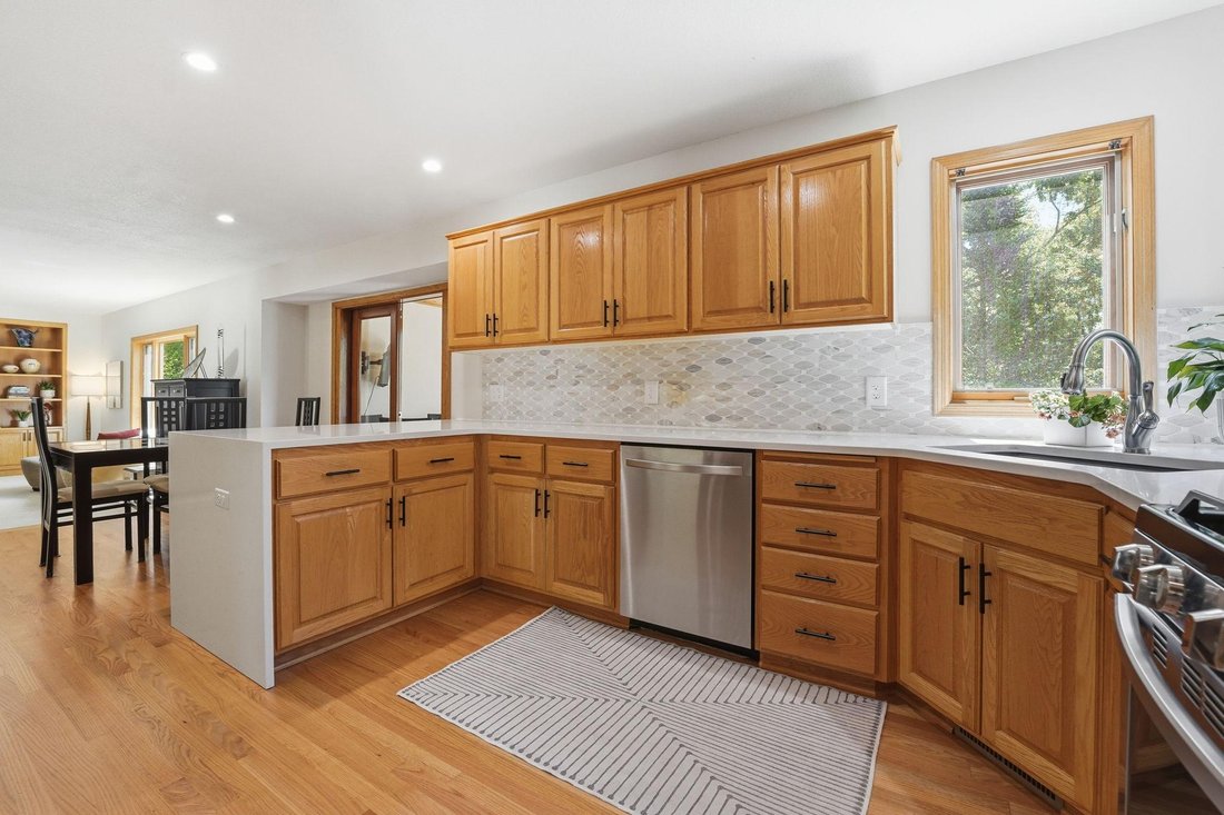 House in Plymouth, Minnesota, United States 5 - 18267599