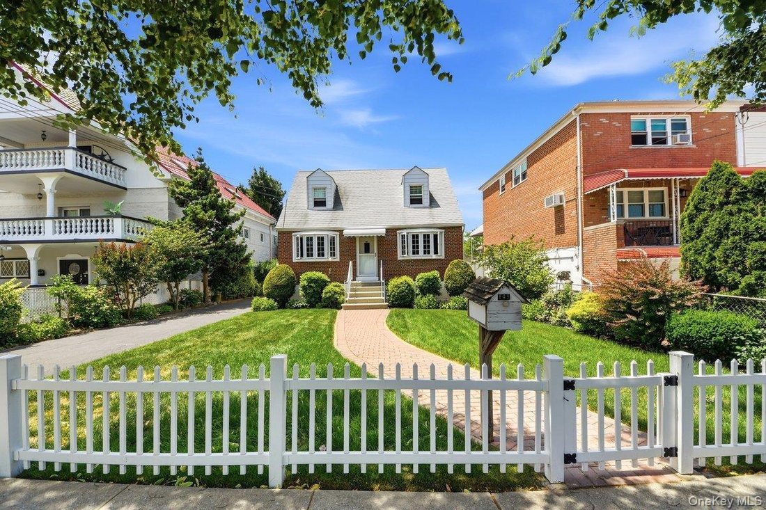House in New York, New York, United States 1 - 18267694