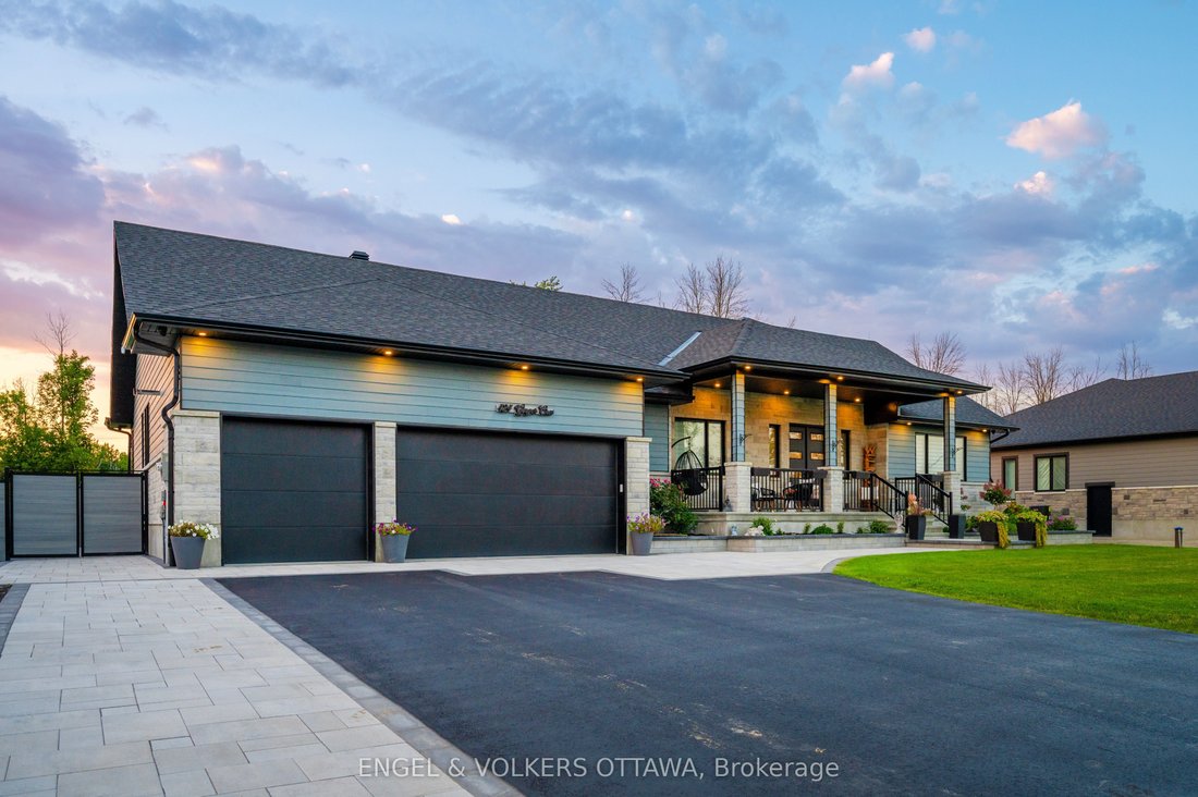 House in Ottawa, Ontario, Canada 2 - 18268754