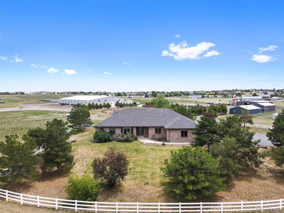 Bennett, Colorado, United States 1 - 18267408