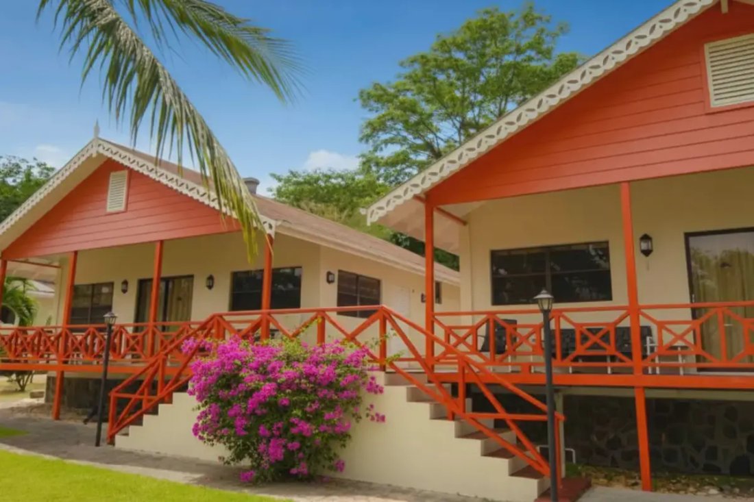 House in Lower Bay, Grenadines, Saint Vincent and the Grenadines 1 - 18267550