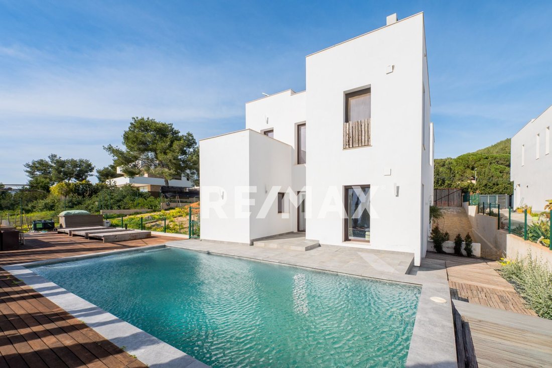 Villa in Santa Eularia des Riu, Balearic Islands, Spain 2 - 18268605