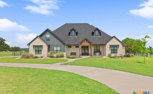 House in The Grove, Texas, United States 1