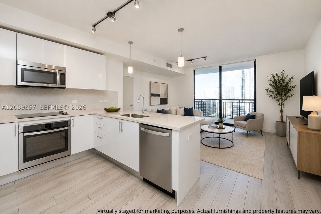 Condo in Miami, Florida, United States 1 - 18220878