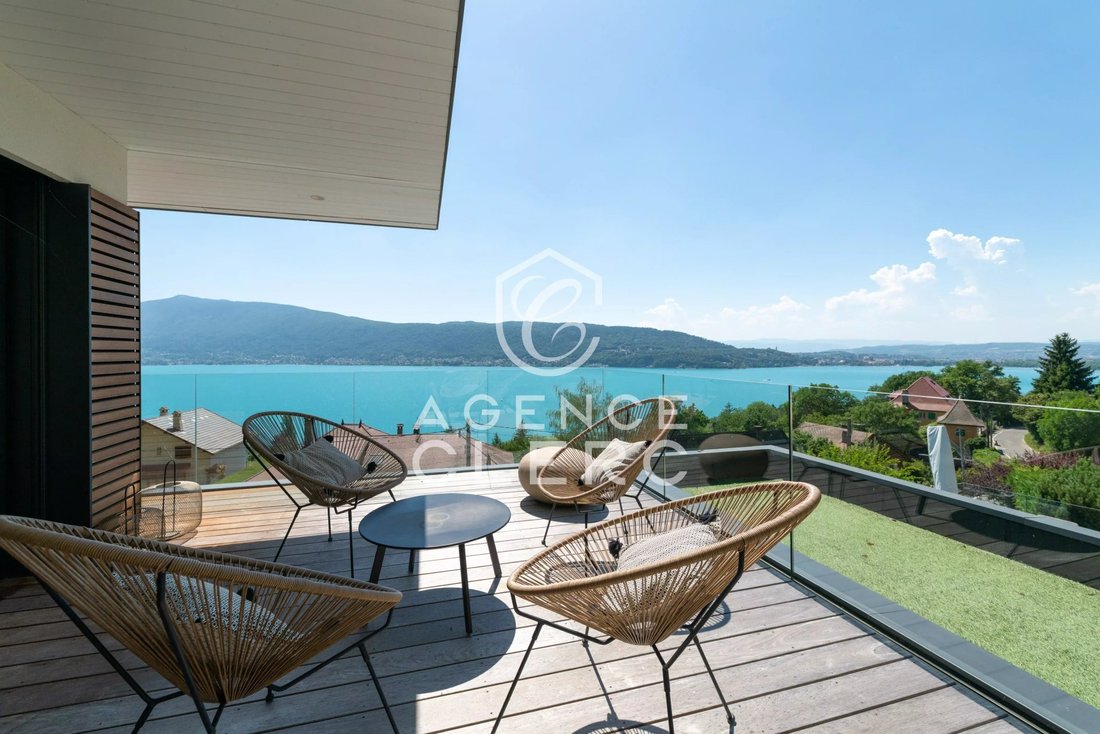 Villa in Veyrier-du-Lac, Auvergne-Rhône-Alpes, France 3 - 18268872