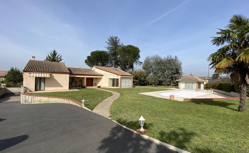 House in Zone Rurale, Saint-Juéry, France 1