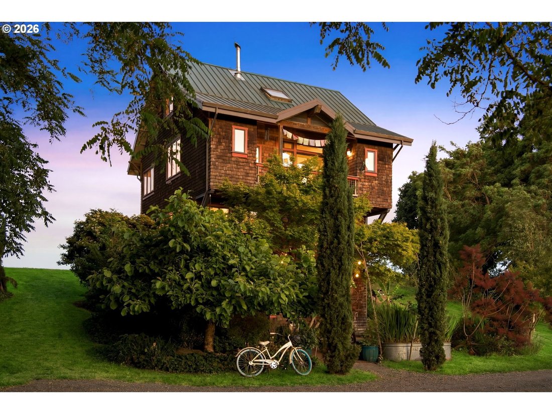 House in Portland, Oregon, United States 2 - 18267676