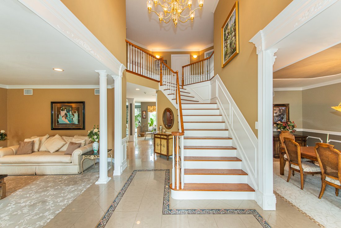 Montville, New Jersey, United States 4 - 18267867