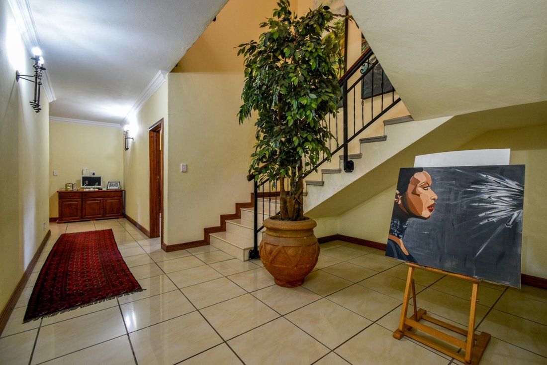 House in Johannesburg, Gauteng, South Africa 3 - 18267626