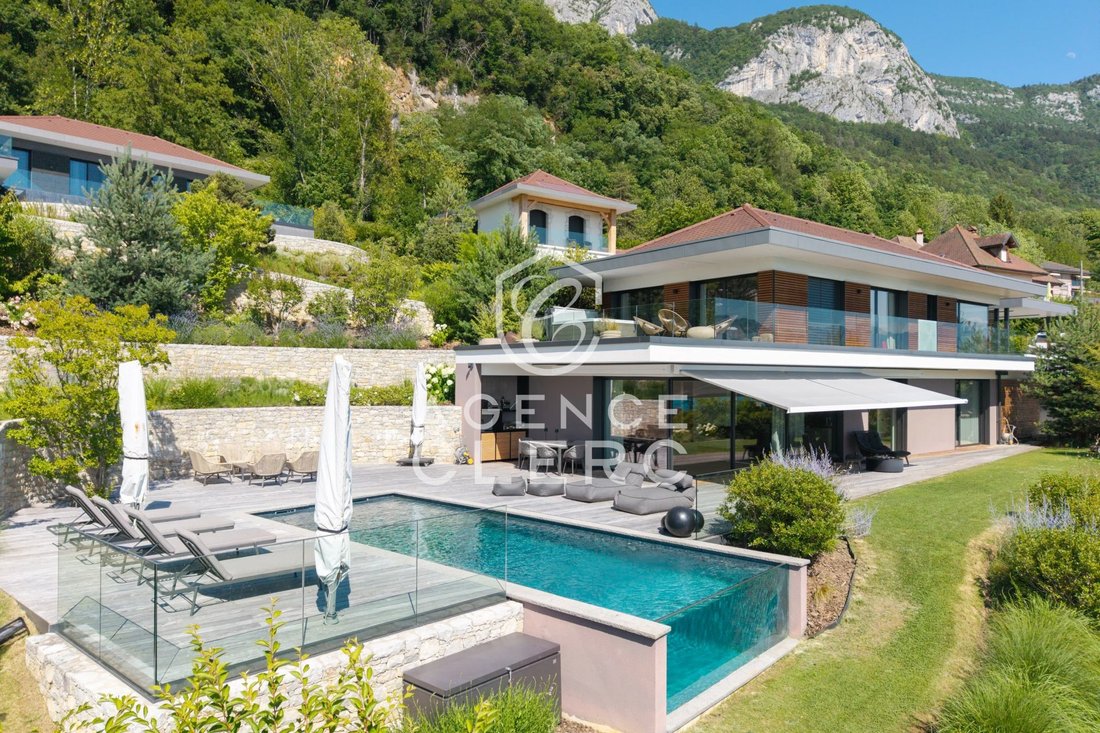 Villa in Veyrier-du-Lac, Auvergne-Rhône-Alpes, France 4 - 18268872