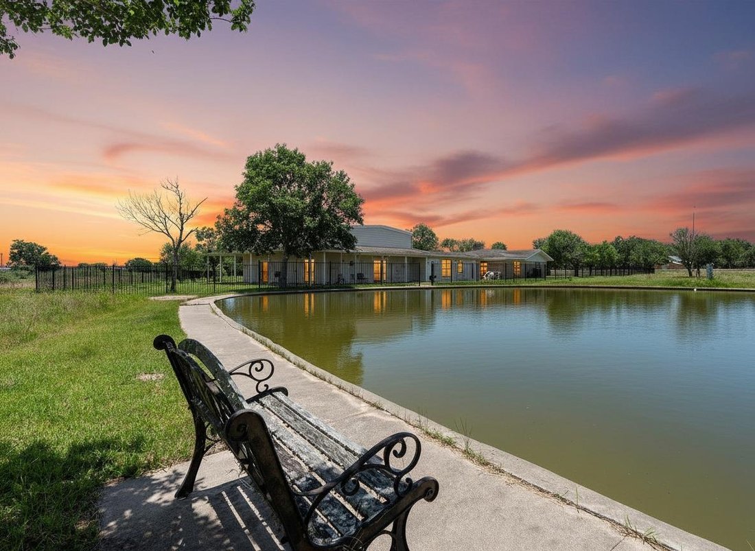 House in Giddings, Texas, United States 1 - 18215531