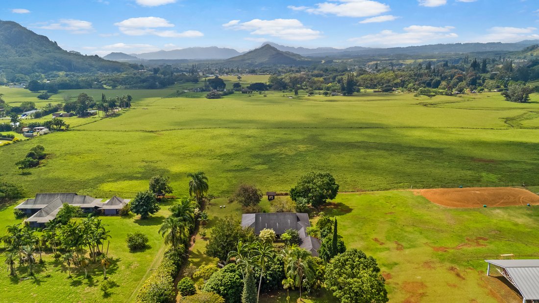 Kapaʻa, Hawaii, United States 4 - 18267861
