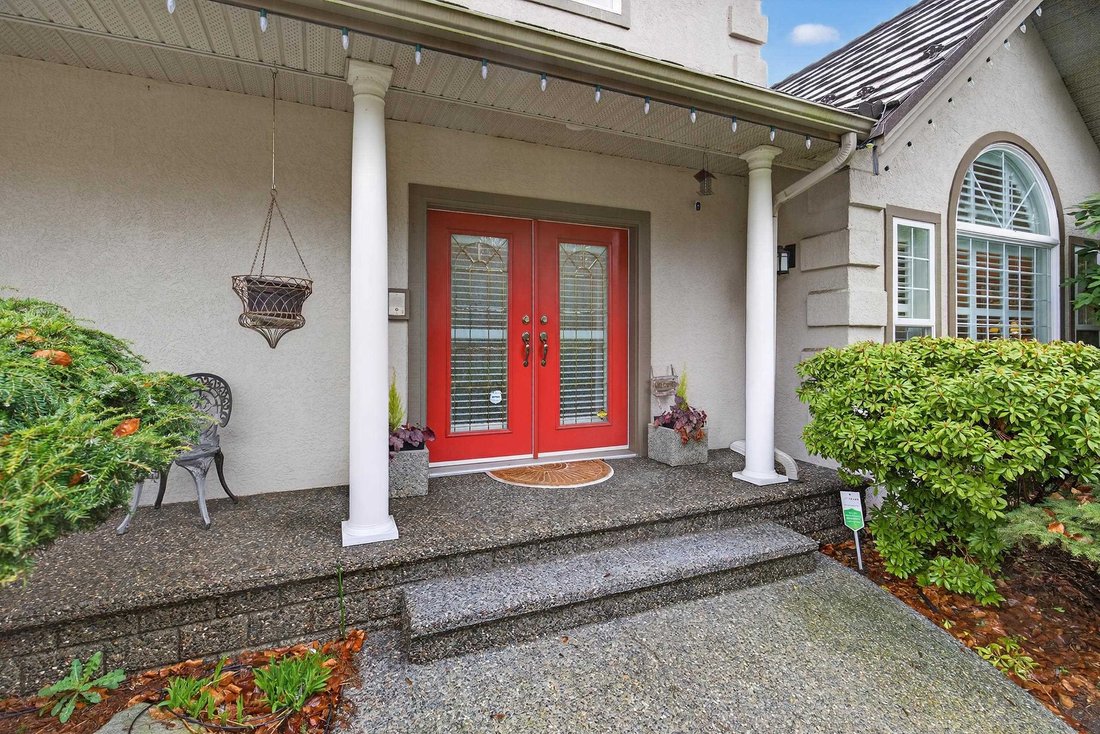 House in Surrey, British Columbia, Canada 3 - 18268715
