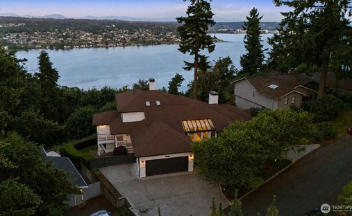 House in Mercer Island, Washington, United States 1