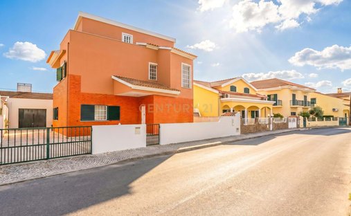 Villa in Sarilhos Grandes, Setubal, Portugal 1