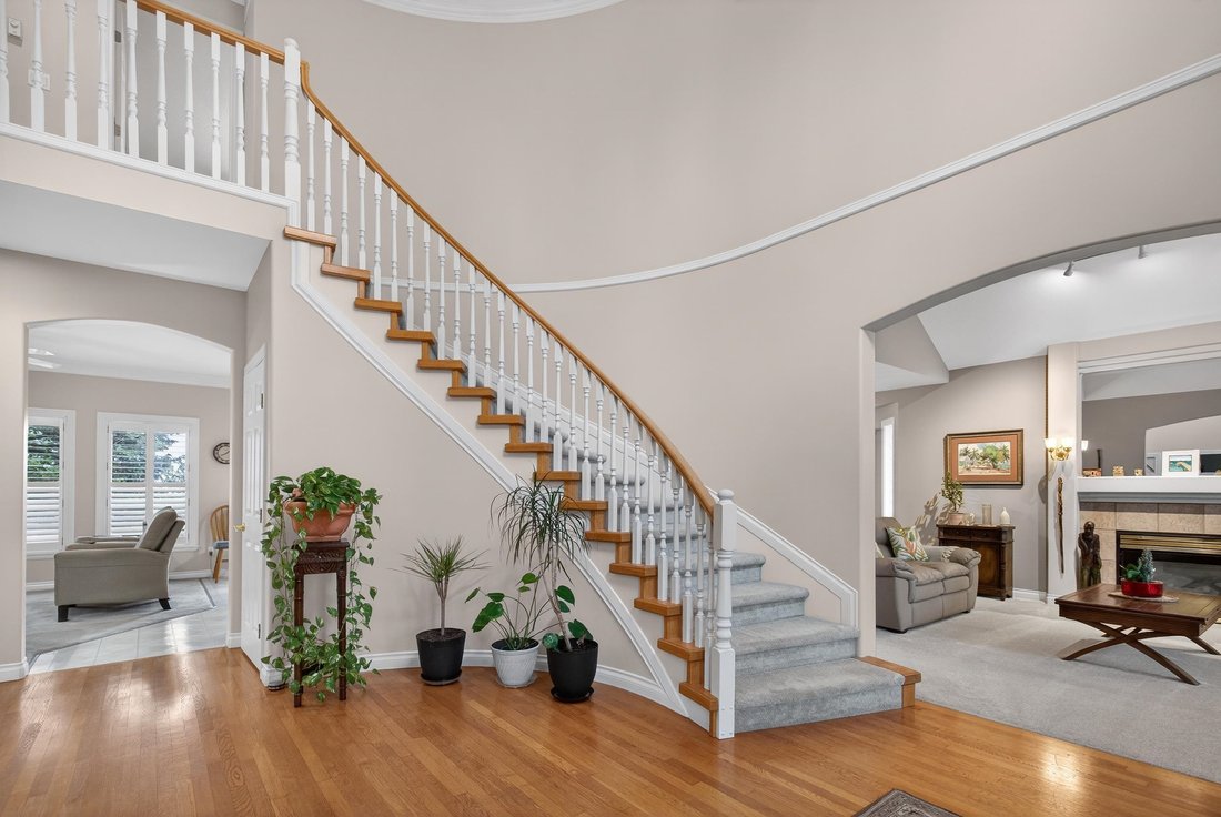 House in Surrey, British Columbia, Canada 4 - 18268715
