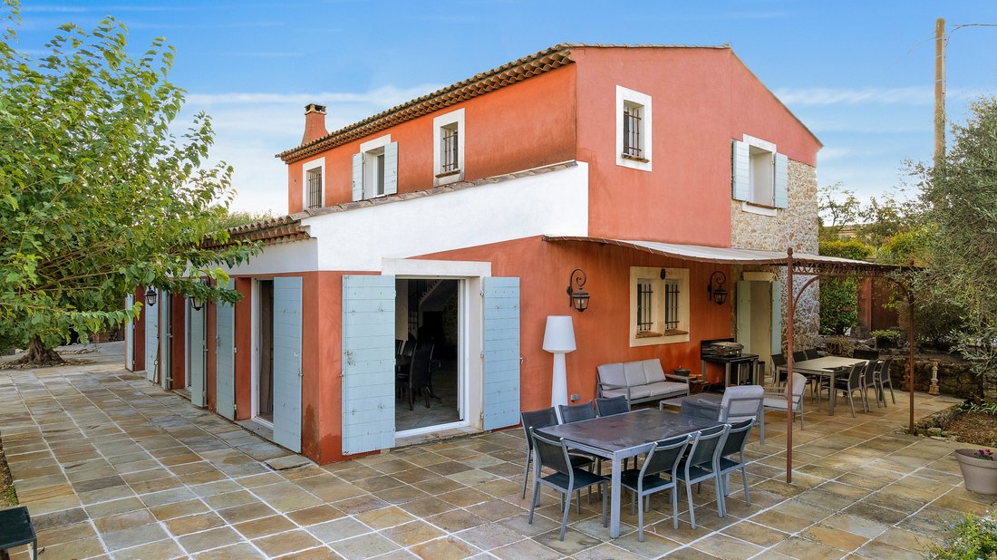 House in Bagnols-en-Forêt, Provence-Alpes-Côte d'Azur, France 5 - 18268626