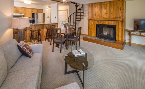 Condo in Gallatin Gateway, Montana, United States 1