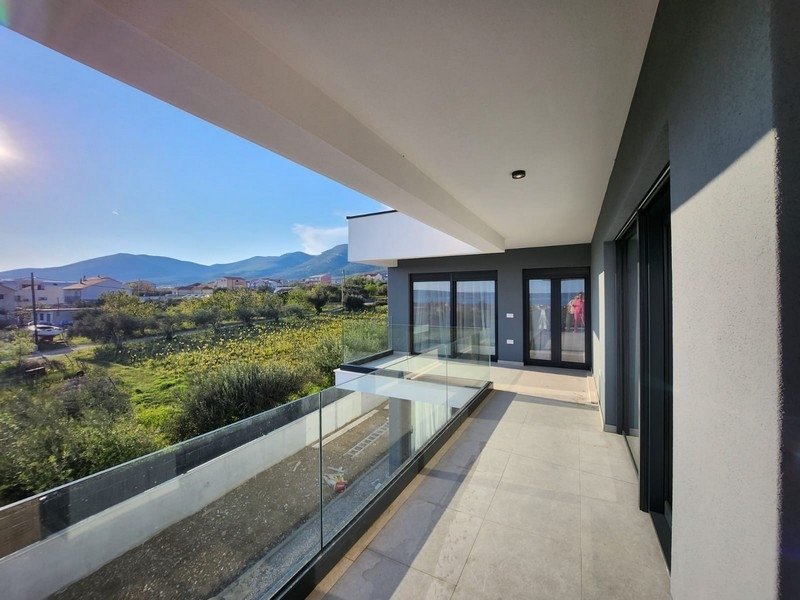 Villa in Kastel Luksic, Split-Dalmatia County, Croatia 2 - 18267758