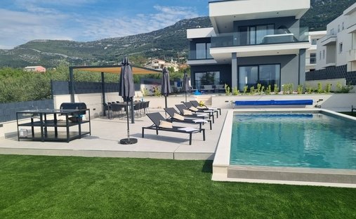 Villa en Kaštel Lukšić, Split-Dalmacia, Croacia 1