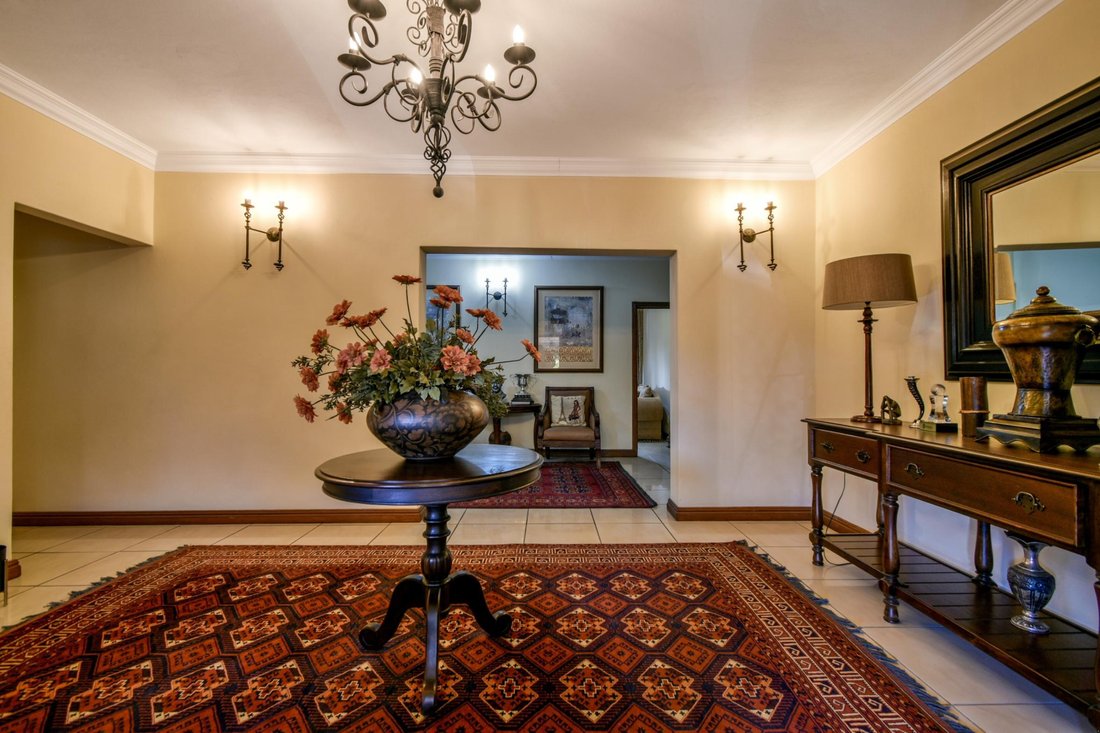 House in Johannesburg, Gauteng, South Africa 4 - 18267626