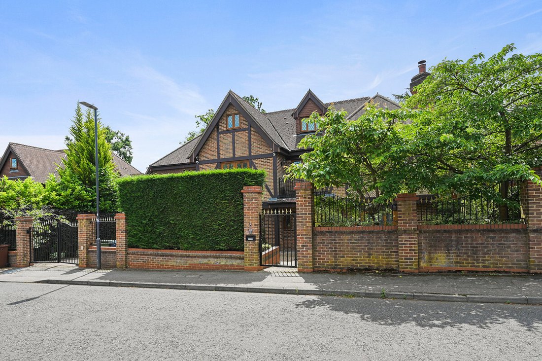House in Great Stanmore, Harrow, England 4 - 18267539