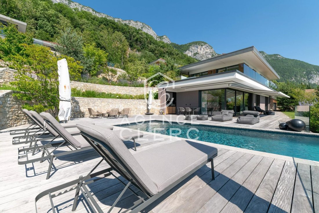 Villa in Veyrier-du-Lac, Auvergne-Rhône-Alpes, France 5 - 18268872