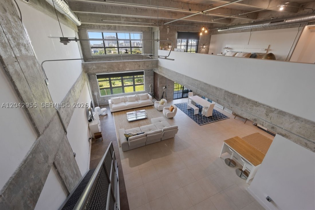 Condo in Miami, Florida, United States 4 - 18267363